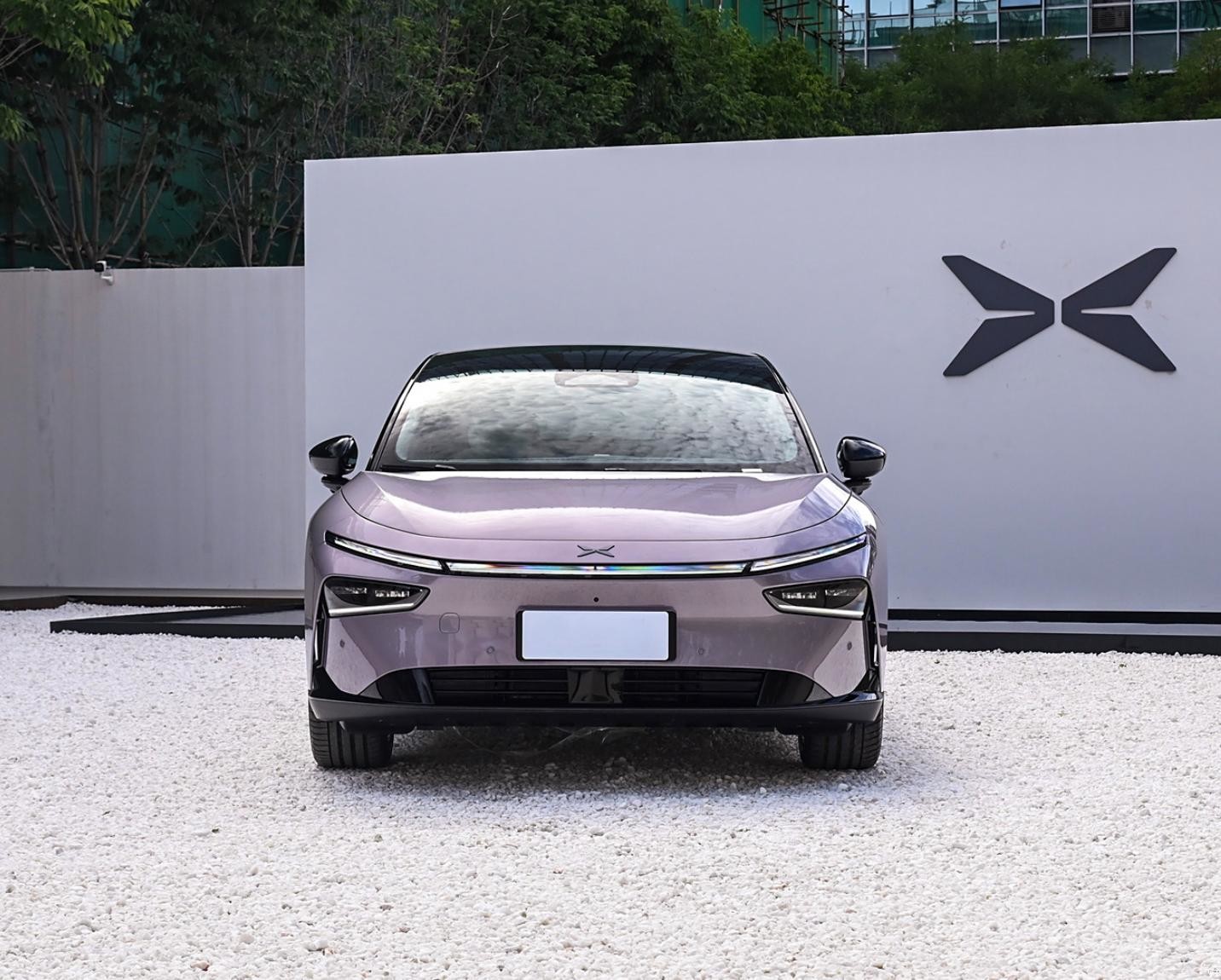 5 Stars Safety Rating Automobile EV With 602/710km Driving Range Xpeng P7+
