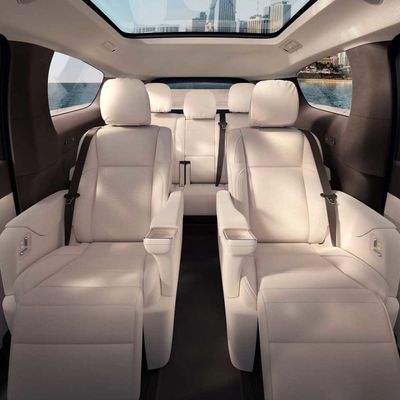 Deluxe 7-seater Business Mpv Long Range Dual Motor 4wd Pure Electric Vehicle Lixiang Mega Range 710km